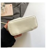 Makeup mini bag with chian A3088 - Image 3