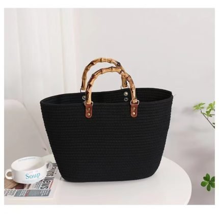 Ladies’ large capacity bamboo-strip shoulder bag with ample capacity