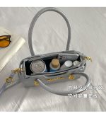 Trendy ladies handbag minmin - Image 6